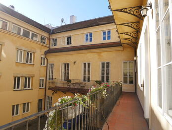 Pronájem kancelářských prostor 28 m², Praha 1 - Malá Strana