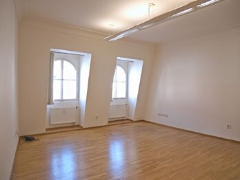 Pronájem kancelářských prostor 28 m², Praha 1 - Malá Strana