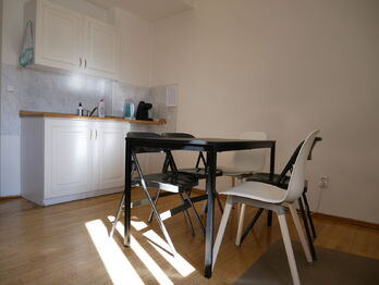 Pronájem kancelářských prostor 28 m², Praha 1 - Malá Strana