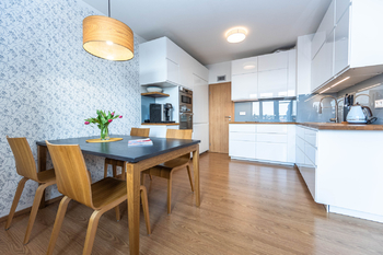 Prodej bytu 3+kk v osobním vlastnictví 97 m², Praha 10 - Hostivař