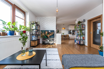 Prodej bytu 3+kk v osobním vlastnictví 97 m², Praha 10 - Hostivař