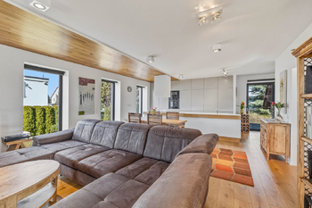 Prodej domu 285 m², Čestlice