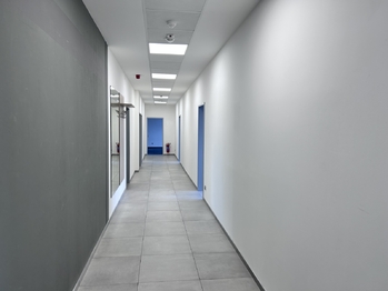 Pronájem kancelářských prostor 200 m², Praha 9 - Vysočany