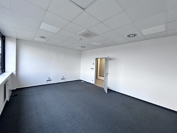 Pronájem kancelářských prostor 200 m², Praha 9 - Vysočany