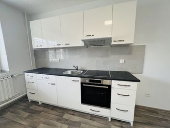 Pronájem bytu 2+1 v osobním vlastnictví 75 m², Bzenec