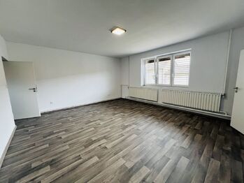 Pronájem bytu 2+1 v osobním vlastnictví 75 m², Bzenec