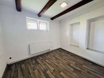 Pronájem bytu 2+1 v osobním vlastnictví 75 m², Bzenec