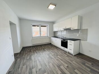 Pronájem bytu 2+1 v osobním vlastnictví 75 m², Bzenec
