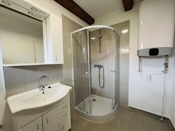 Pronájem bytu 2+1 v osobním vlastnictví 75 m², Bzenec