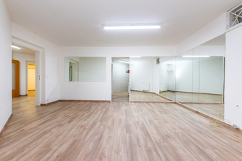 Prodej kancelářských prostor 433 m², Praha 10 - Benice