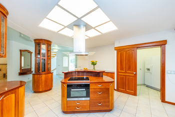 Prodej kancelářských prostor 433 m², Praha 10 - Benice