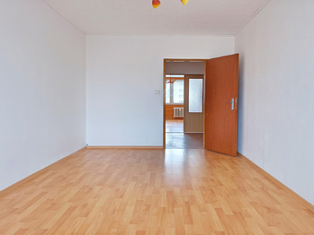 Samostatná ložnice. - Prodej bytu 3+1 v družstevním vlastnictví 76 m², Neratovice