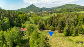 Prodej pozemku 5335 m², Cvikov