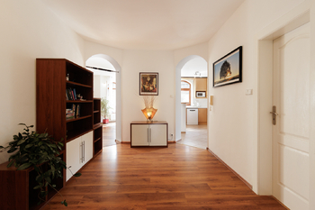 Prodej bytu 6 a více v osobním vlastnictví 347 m², Tuchoměřice