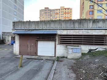 Pronájem garážového stání, Praha 3 - Žižkov
