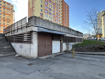 Pronájem garážového stání, Praha 3 - Žižkov