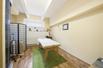 Prodej obchodních prostor 142 m², Karlovy Vary