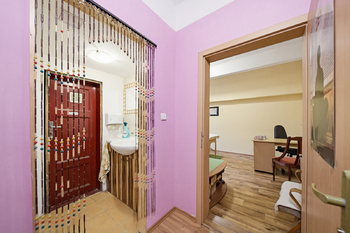 Prodej obchodních prostor 142 m², Karlovy Vary