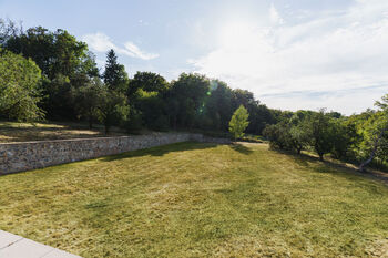 Prodej exkluzivní neofunkcionalistické vily Praha 20 min - Prodej domu 323 m², Podlešín