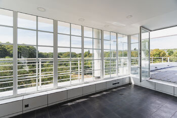 Prodej exkluzivní neofunkcionalistické vily Praha 20 min - Prodej domu 323 m², Podlešín