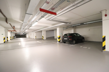 Garáž - Pronájem bytu 2+kk v osobním vlastnictví 63 m², Praha 9 - Hloubětín