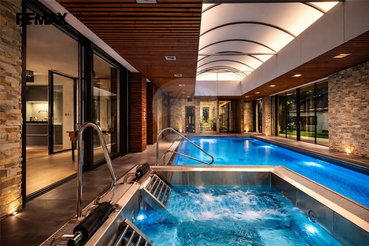 Prodej komerčního prostoru, 860 m2, Příbor