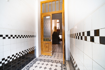 Vstupní hala - Pronájem bytu 2+kk v osobním vlastnictví 44 m², Praha 8 - Libeň