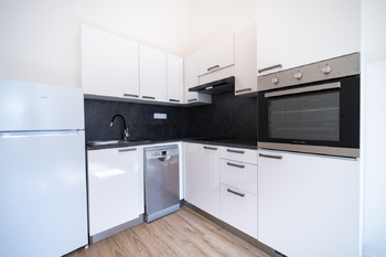 Kuchyňská linka - Pronájem bytu 2+kk v osobním vlastnictví 44 m², Praha 8 - Libeň