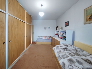 Pokoj - ložnic - Prodej bytu 3+1 v osobním vlastnictví 84 m², Bruntál