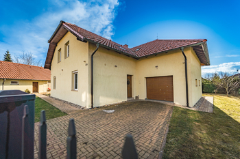 Prodej domu 280 m², Bohutín