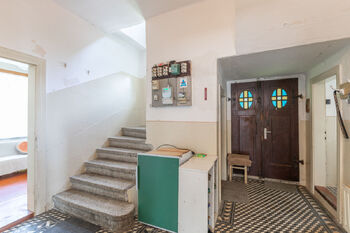 Vstupní hala - Prodej domu 190 m², Zlatá Olešnice