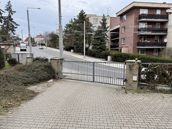 Pronájem garáže, Praha 5 - Smíchov