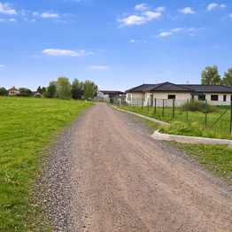 Prodej pozemku 988 m², Kostelec nad Černými lesy