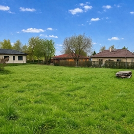 Prodej pozemku 988 m², Kostelec nad Černými lesy