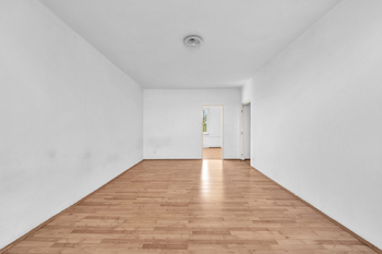 Prodej nájemního domu 642 m², Libáň