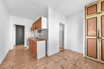 Prodej nájemního domu 642 m², Libáň