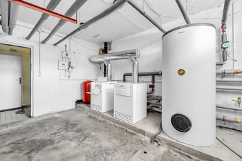 Prodej nájemního domu 642 m², Libáň