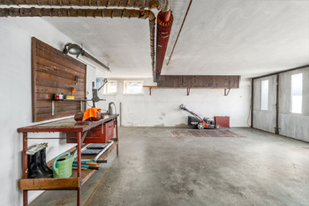 suterén - garáž - Prodej domu 280 m², Rudolfov