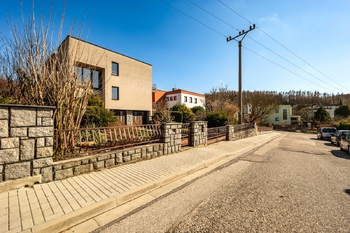 Prodej domu 280 m², Rudolfov