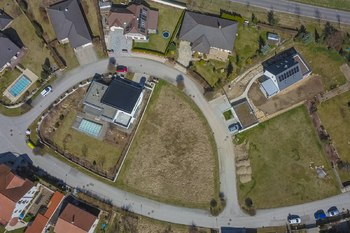 Prodej pozemku 1176 m², Třebíč