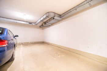 PARKOVACÍ STÁNÍ  - Pronájem bytu 1+1 v osobním vlastnictví 43 m², Praha 5 - Radlice