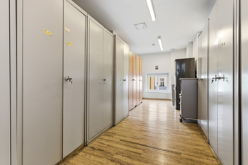 5.NP prostor u kuchyňského koutu - Pronájem kancelářských prostor 214 m², Praha 5 - Smíchov