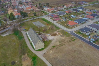 Prodej historického objektu 1000 m², Žerotice