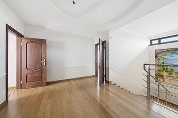 Prodej domu 363 m², Jesenice
