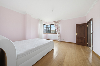 Prodej domu 363 m², Jesenice