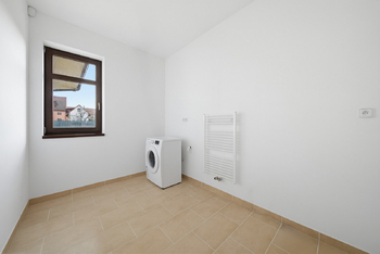 Prodej domu 363 m², Jesenice