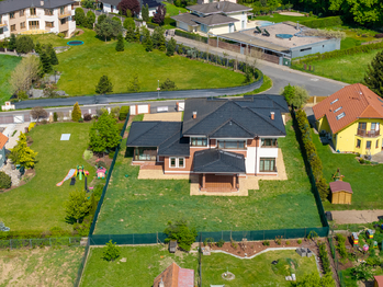 Prodej domu 363 m², Jesenice