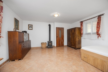 Pokoj přízemí - Prodej chaty / chalupy 121 m², Petroupim