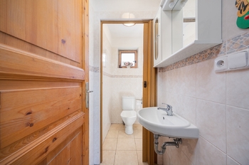 WC přízemí - Prodej chaty / chalupy 121 m², Petroupim