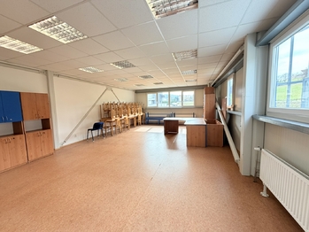 Pronájem výrobních prostor 610 m², Vsetín